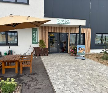 Außenansicht des ReVital Shop in Purgstall.