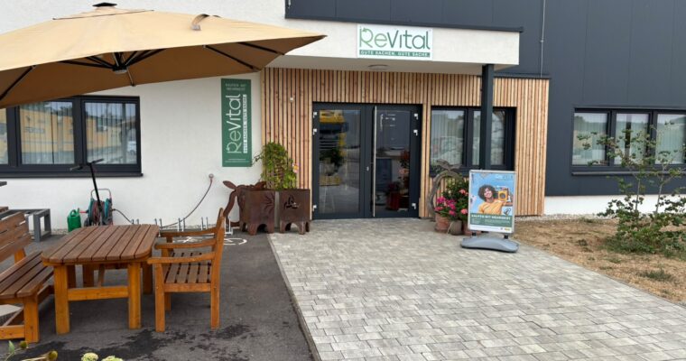 Außenansicht des ReVital Shop in Purgstall.